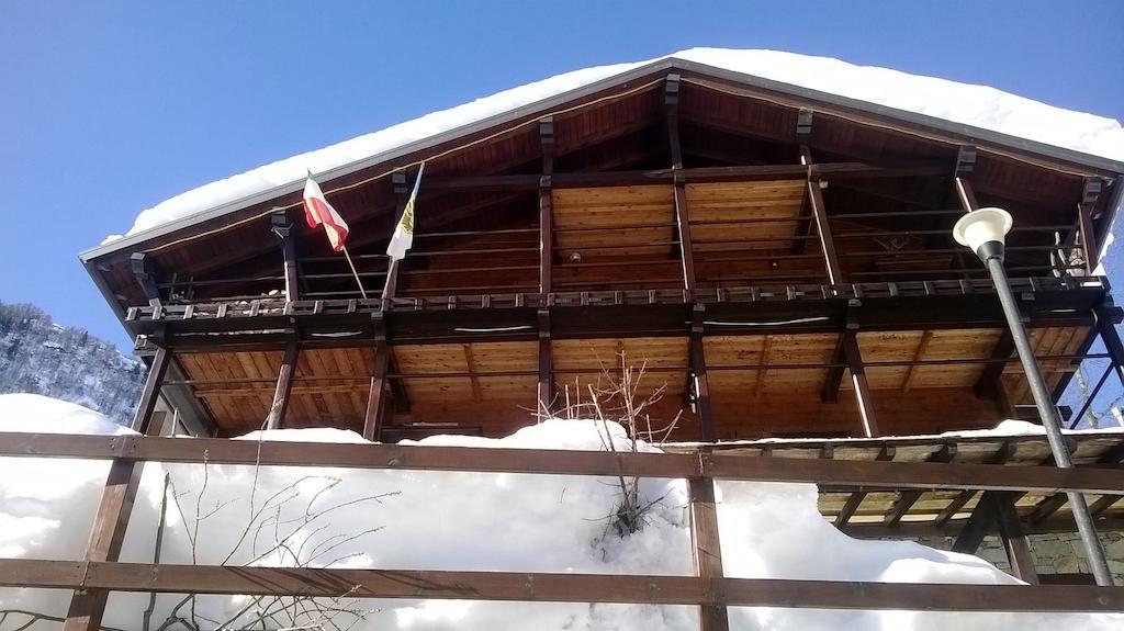 Residence Casa Dei Fiori Alagna Valsesia Exteriér fotografie