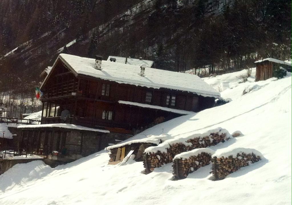 Residence Casa Dei Fiori Alagna Valsesia Exteriér fotografie